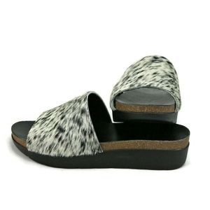 Agave Sky Size 6 Salt and Pepper Cowhide Wedge Sandals